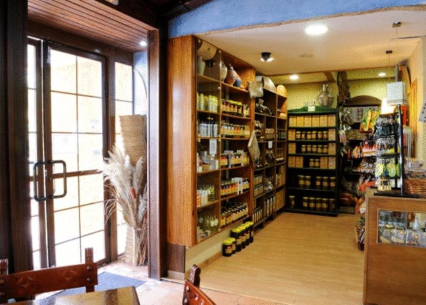 Hotel El Oasis Carchel エクステリア 写真